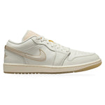 Jordan 1 Low SE Metallic Team Gold (W) – widok z boku