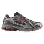 New Balance 1906R Dark Silver Metallic Rosewood – widok z boku
