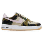 Nike Air Force 1 Low '07 LV8 Patent Camo Pink – widok z boku