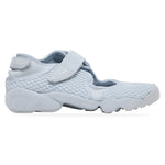 Nike Air Rift Pure Platinum Wolf Grey (W) – widok z boku
