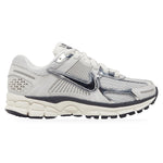 Nike Zoom Vomero 5 Photon Dust Metallic Silver (W) – widok z boku